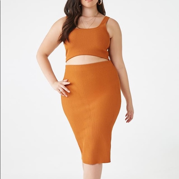 Plus size Ribbed Midi Skirt - Picture 2 of 5